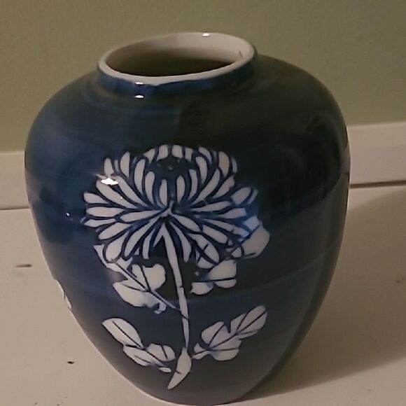 Takahashi Vase - Picture 1 of 9